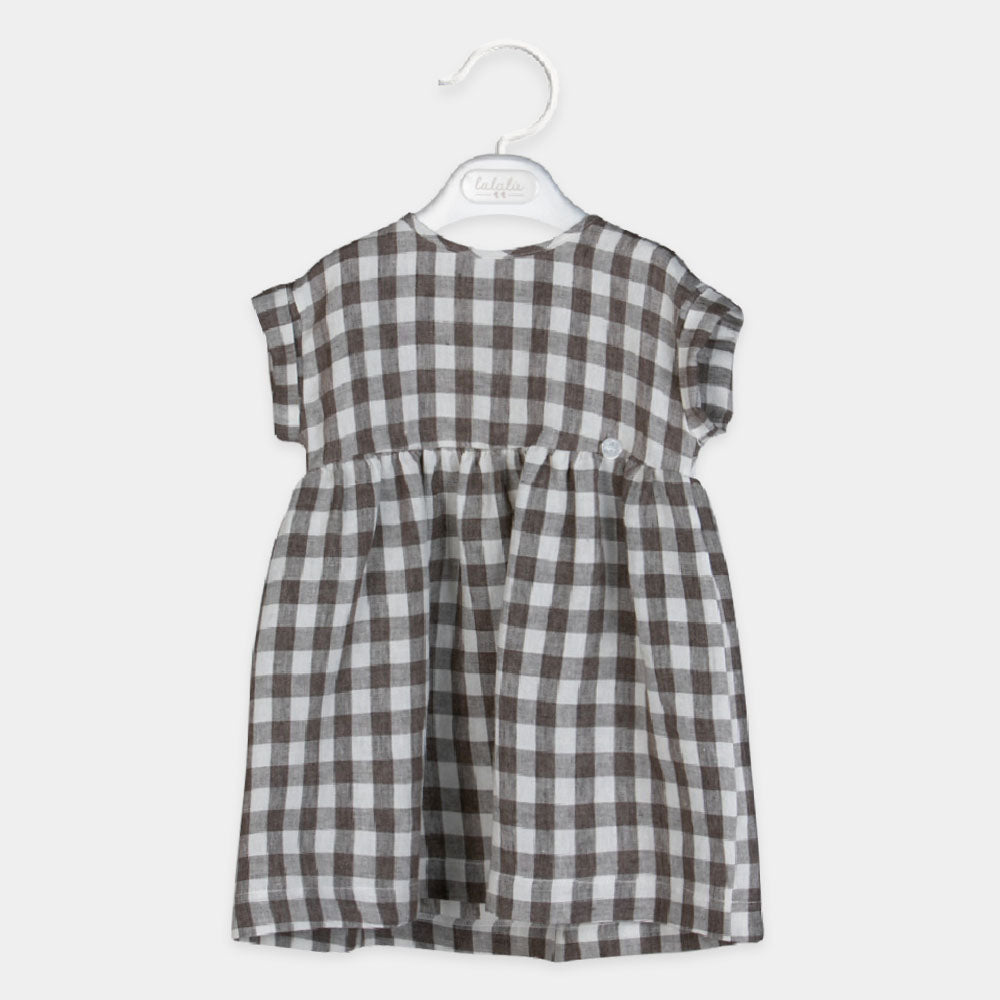 
Vestito in lino della Linea Abbigliamento Bambina Lalalù, con fantasia a qudri e taglio largo.

...