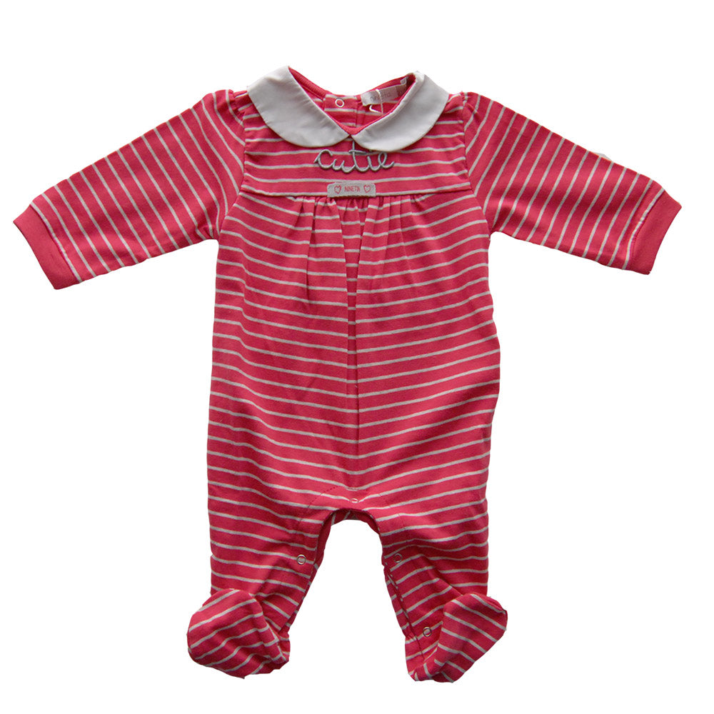 
  Tutina con piede della linea abbigliamennto bambina Ninetta. Fantasia a righe con
  colletto a...