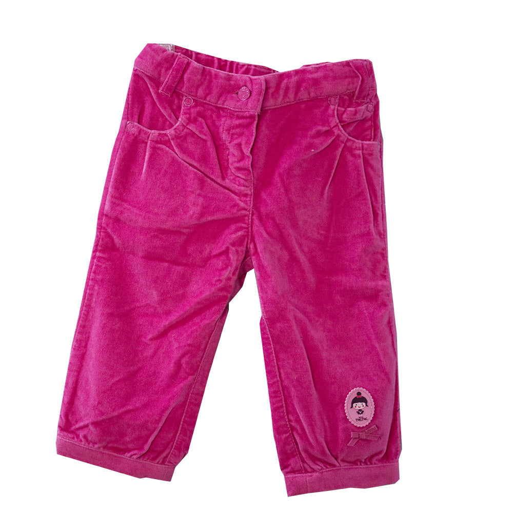 
  Pantalone della linea abbigliamento bambina Tuc Tuc in velluto a tinta unita. Taschine
  a cuo...