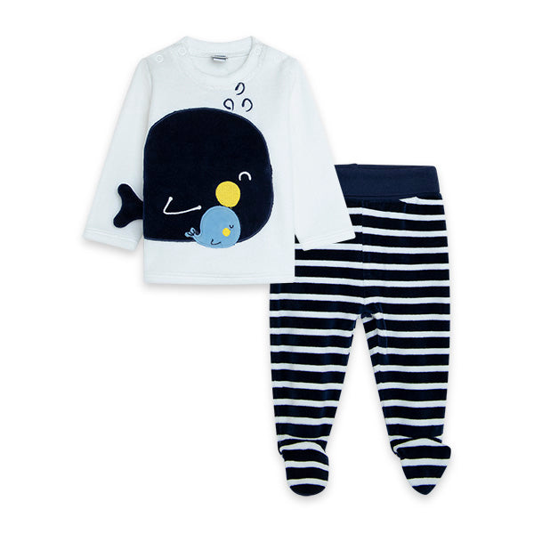 
  Completo due pezzi della linea abbigliamento bambino Tuc Tuc, collezione It's cold.
  Composto...