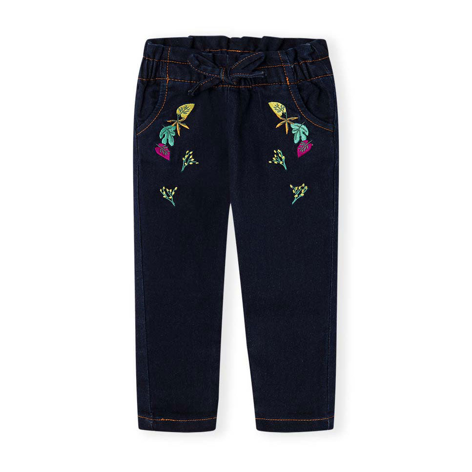 
Pantalone denim arricciato in vita della linea Abbigliamento Bambina Tuc Tuc, con risvoltini sul...