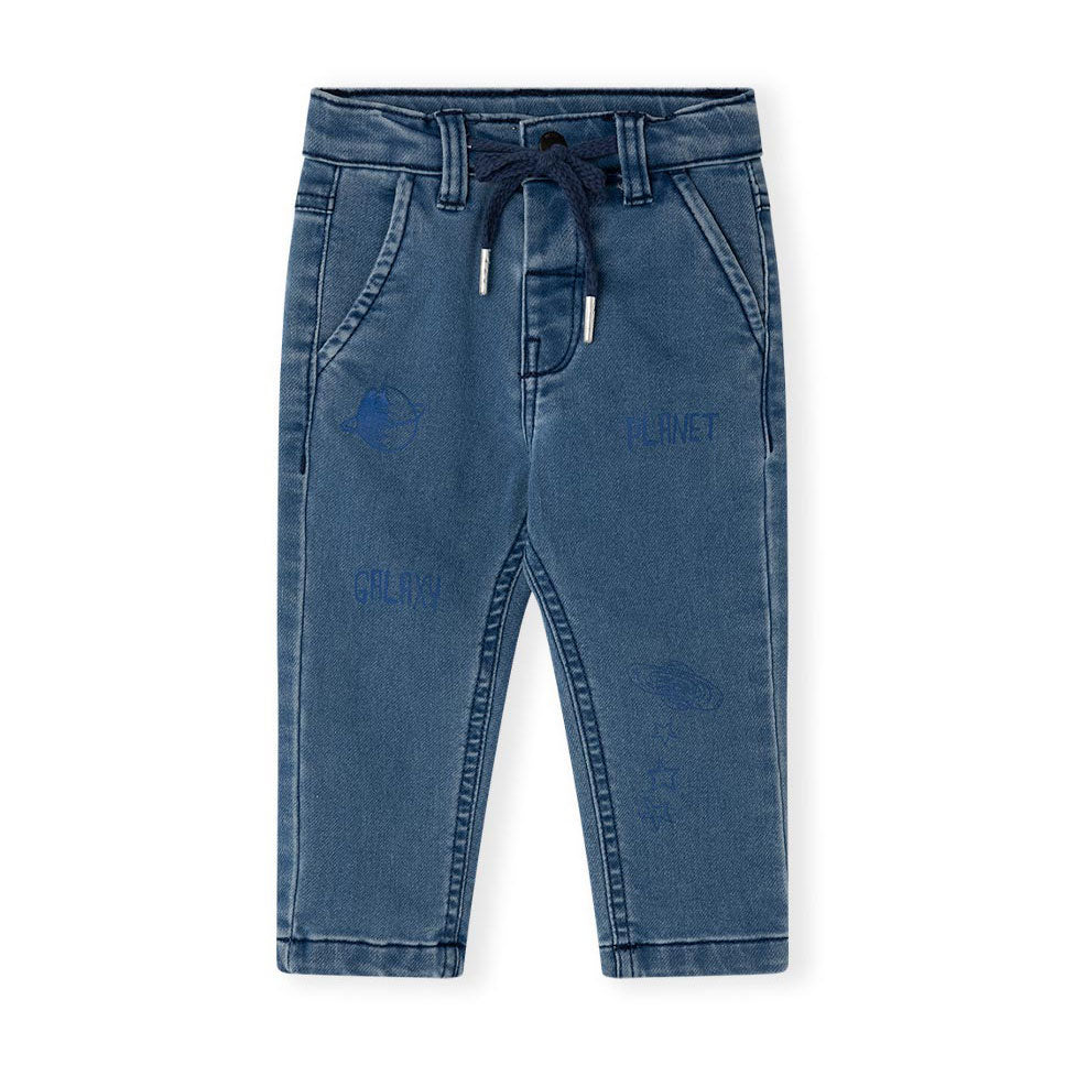 
Jeans della Linea Abbigliamento Bambino tuc tuc, con laccetto in vita e taschine .

 
Composizio...